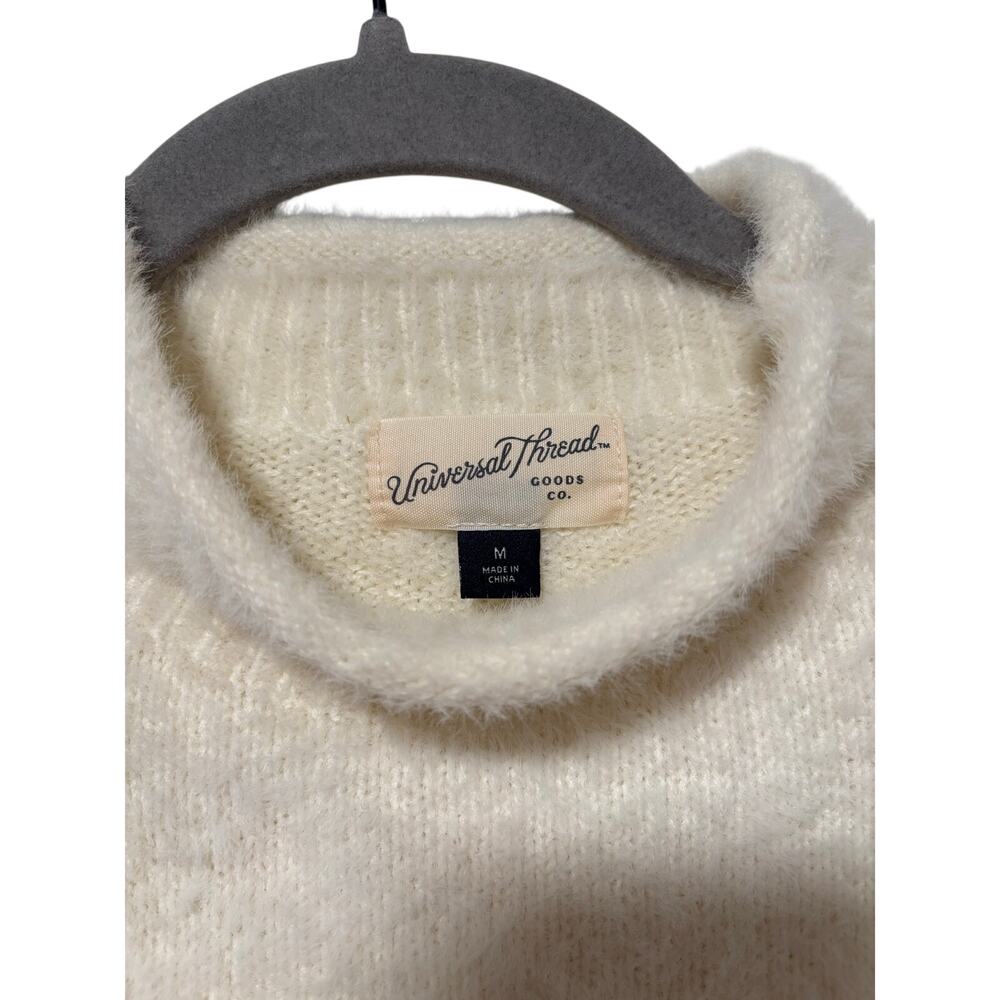 Universal Thread Women’s Ivory Eyelash Knit Mock Neck Sweater Size Medium Soft - Picture 4 of 8